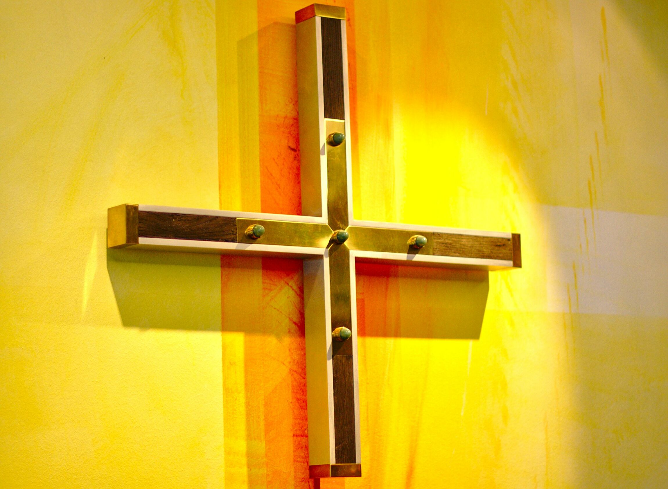 kreuz_gelb